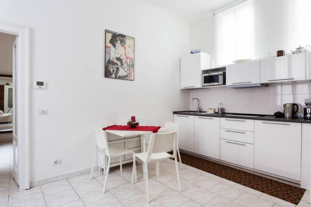 Isola And Zara Comfortable Apartment Milão Exterior foto